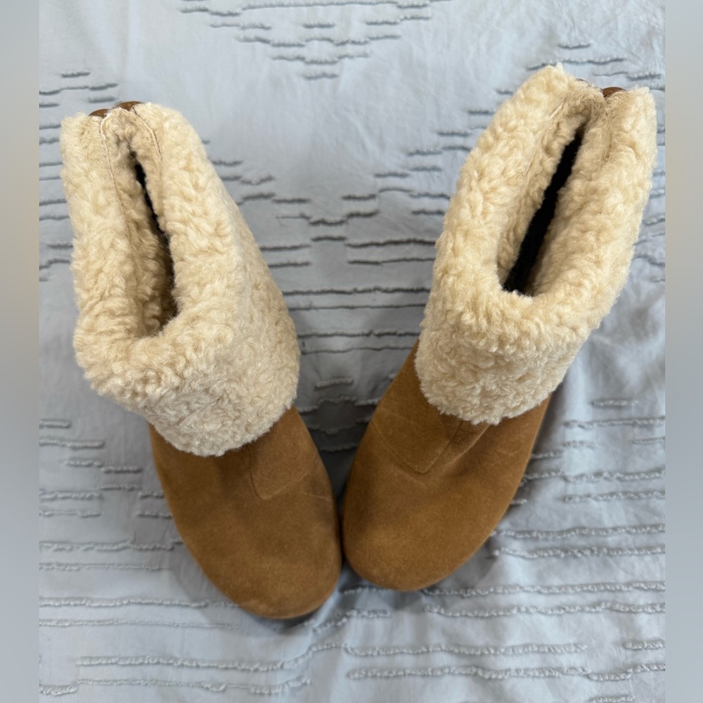 NWOB Crown Vintage Women's Tan Shearling-Lined Ankle Boots - Picture 9 of 12